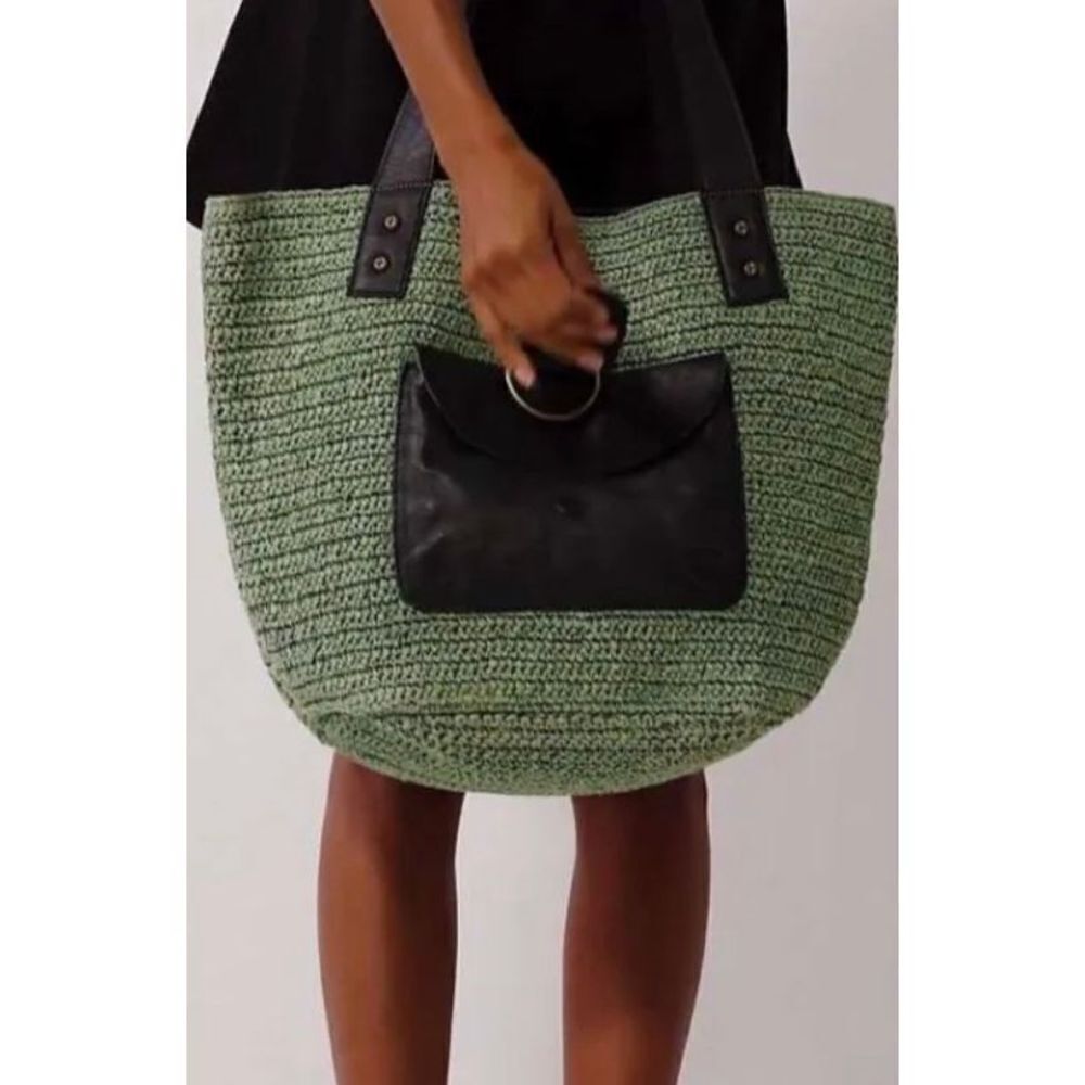 New Free People En Riva Raffia Tote 19L x 14H x 8 W - Picture 3 of 9